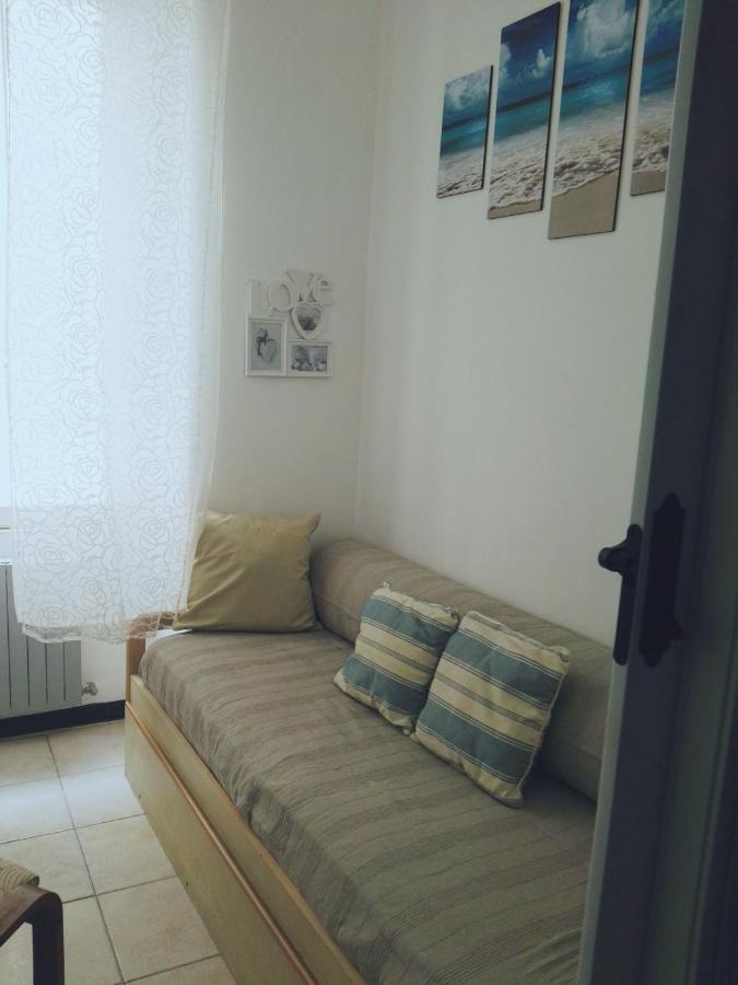 La Casa Sulla Piazzetta Apartment Albenga Bagian luar foto